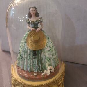Gone With the Wind Figurine -Scarlett O'hara
